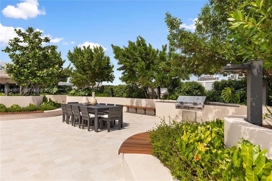 For Sale: $2,523,098 (3 beds, 2 baths, 1870 Square Feet)