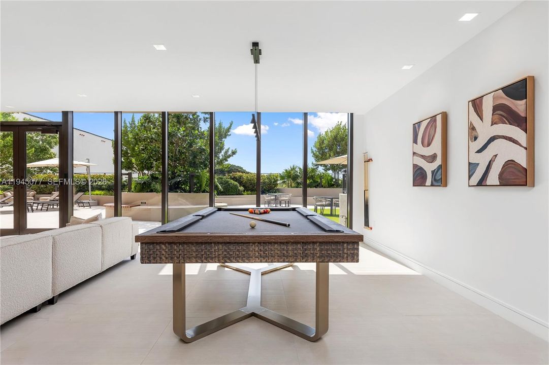 For Sale: $2,523,098 (3 beds, 2 baths, 1870 Square Feet)