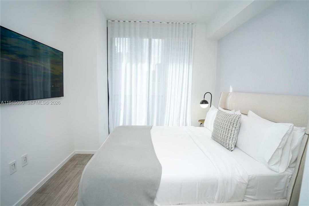 En Venta: $1,299,000 (3 camas, 3 baños, 1040 Pies cuadrados)