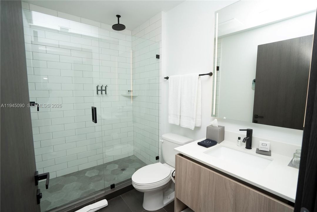 En Venta: $1,299,000 (3 camas, 3 baños, 1040 Pies cuadrados)