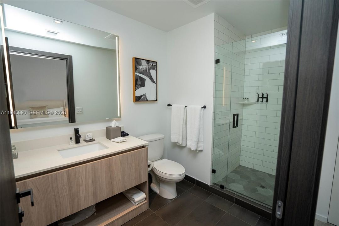 En Venta: $1,299,000 (3 camas, 3 baños, 1040 Pies cuadrados)