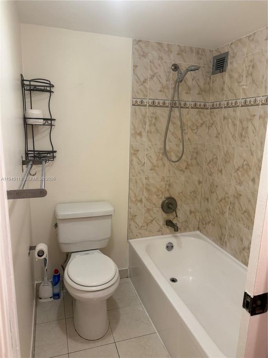 For Sale: $249,999 (1 beds, 1 baths, 767 Square Feet)