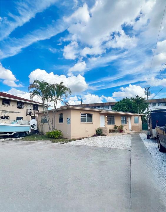 For Sale: $698,000 (0 beds, 0 baths, 1425 Square Feet)