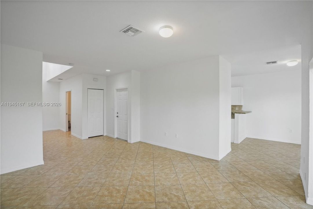 En Venta: $289,000 (3 camas, 2 baños, 1543 Pies cuadrados)