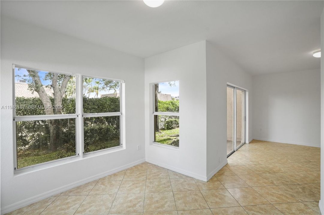 En Venta: $289,000 (3 camas, 2 baños, 1543 Pies cuadrados)