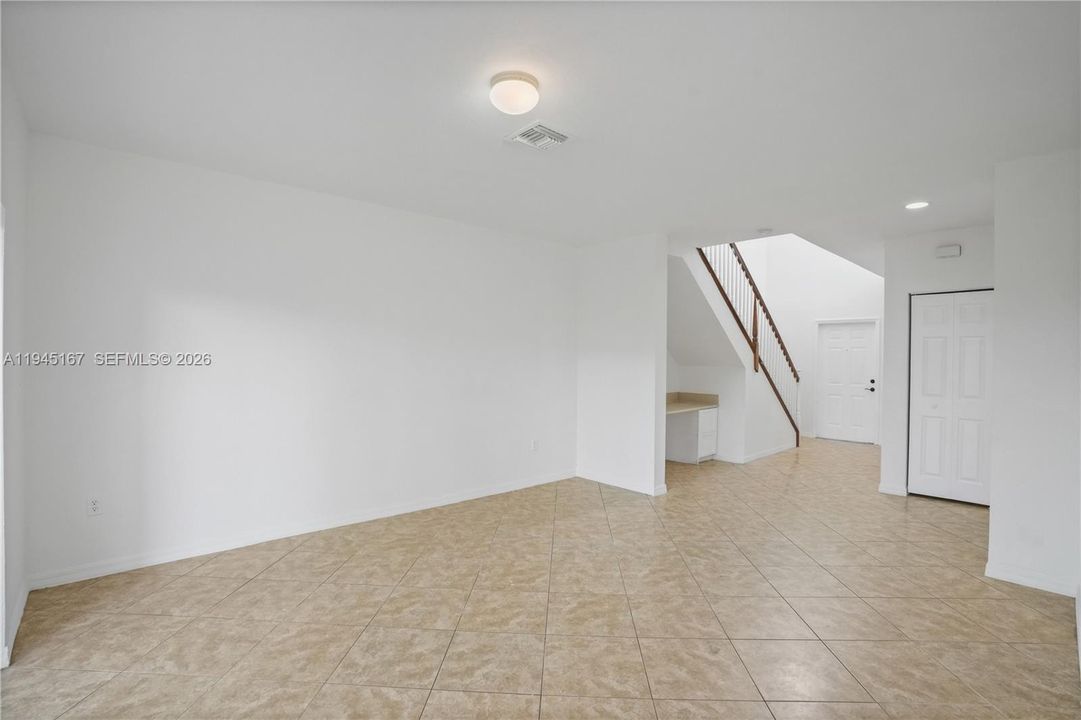 En Venta: $289,000 (3 camas, 2 baños, 1543 Pies cuadrados)