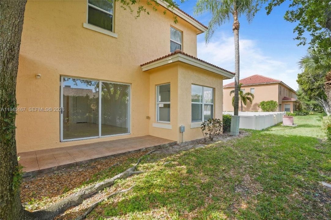 En Venta: $289,000 (3 camas, 2 baños, 1543 Pies cuadrados)