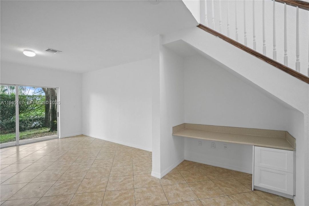 En Venta: $289,000 (3 camas, 2 baños, 1543 Pies cuadrados)