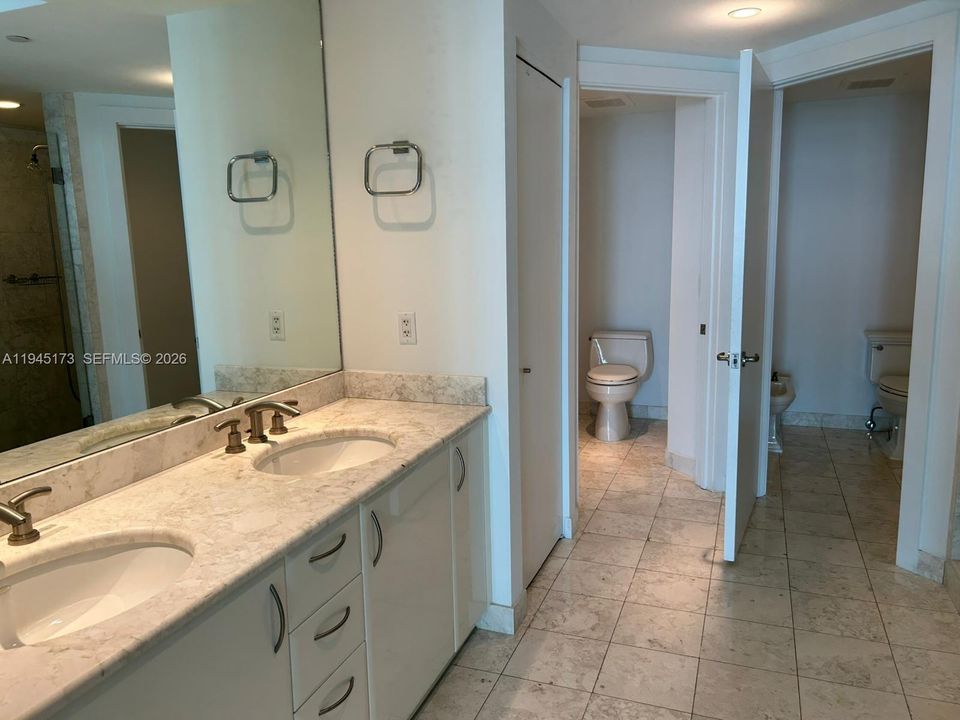 En Venta: $2,750,000 (3 camas, 3 baños, 2130 Pies cuadrados)