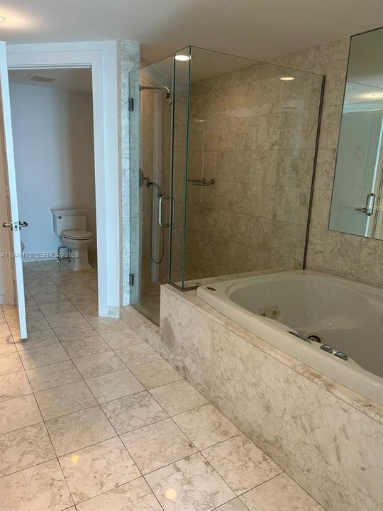 En Venta: $2,750,000 (3 camas, 3 baños, 2130 Pies cuadrados)