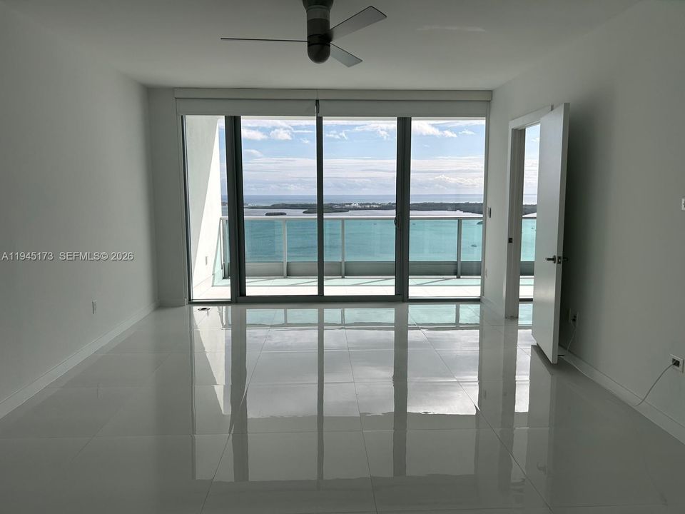 En Venta: $2,750,000 (3 camas, 3 baños, 2130 Pies cuadrados)