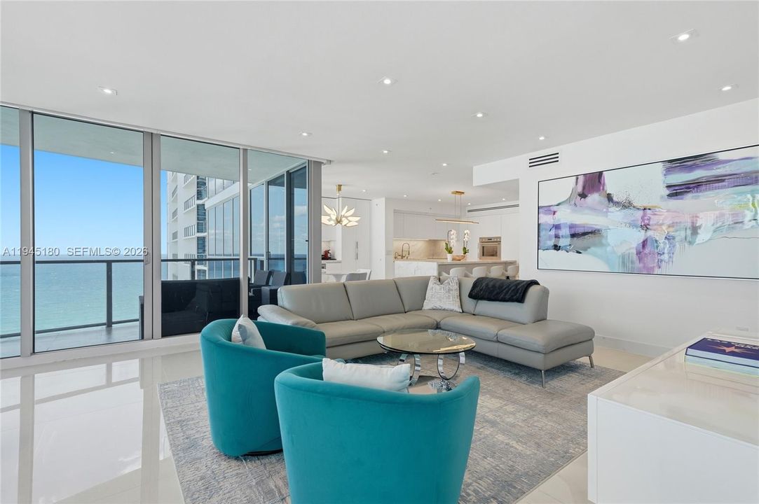Recently Sold: $2,149,000 (3 beds, 3 baths, 2308 Square Feet)