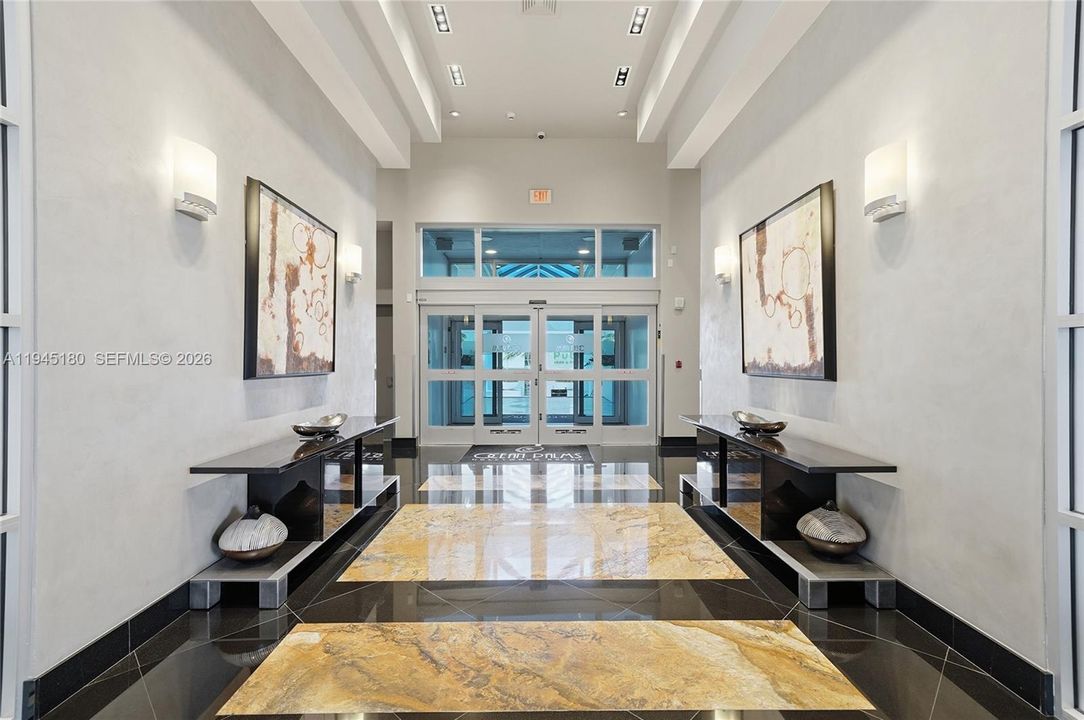Recently Sold: $2,149,000 (3 beds, 3 baths, 2308 Square Feet)