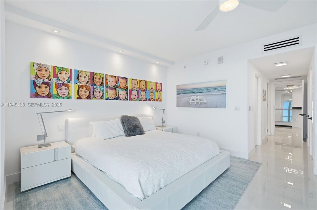 Recently Sold: $2,149,000 (3 beds, 3 baths, 2308 Square Feet)