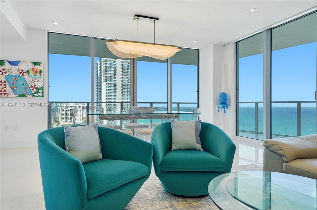Recently Sold: $2,149,000 (3 beds, 3 baths, 2308 Square Feet)