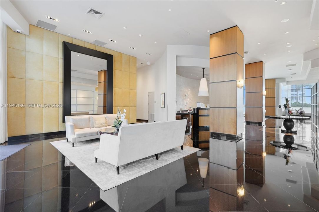 Recently Sold: $2,149,000 (3 beds, 3 baths, 2308 Square Feet)