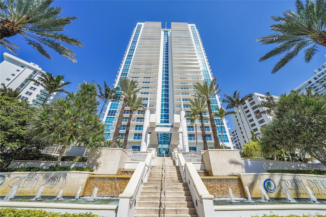 Recently Sold: $2,149,000 (3 beds, 3 baths, 2308 Square Feet)