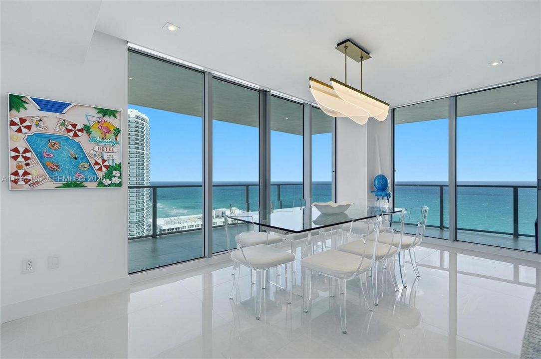 Recently Sold: $2,149,000 (3 beds, 3 baths, 2308 Square Feet)