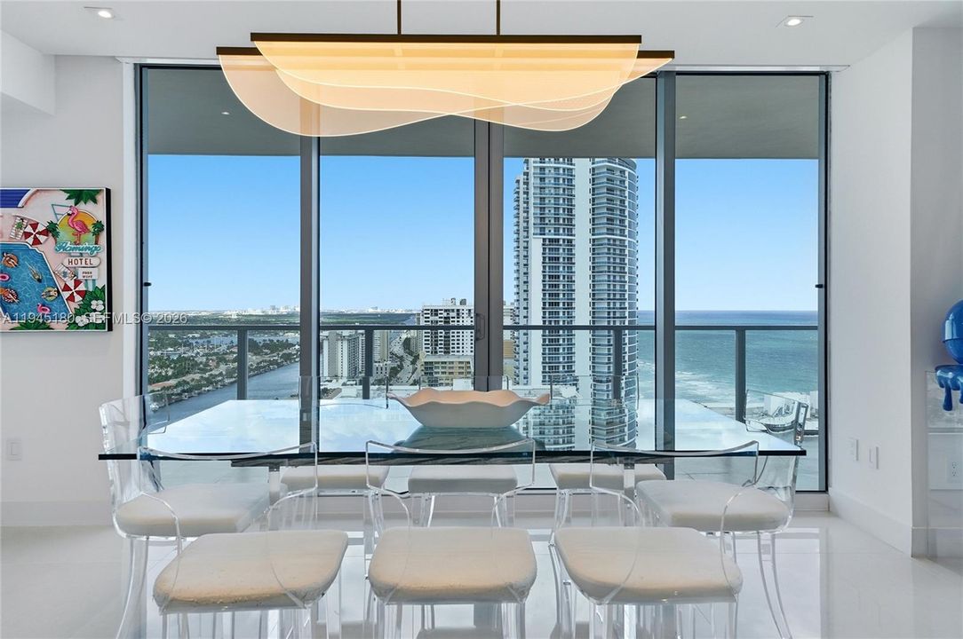 Recently Sold: $2,149,000 (3 beds, 3 baths, 2308 Square Feet)