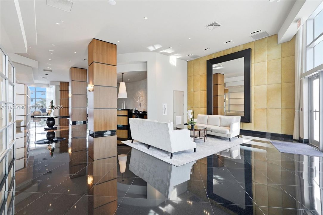 Recently Sold: $2,149,000 (3 beds, 3 baths, 2308 Square Feet)