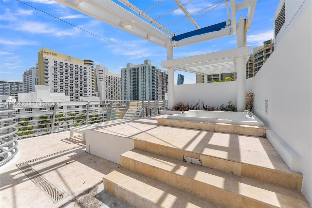 For Sale: $215,000 (0 beds, 1 baths, 500 Square Feet)
