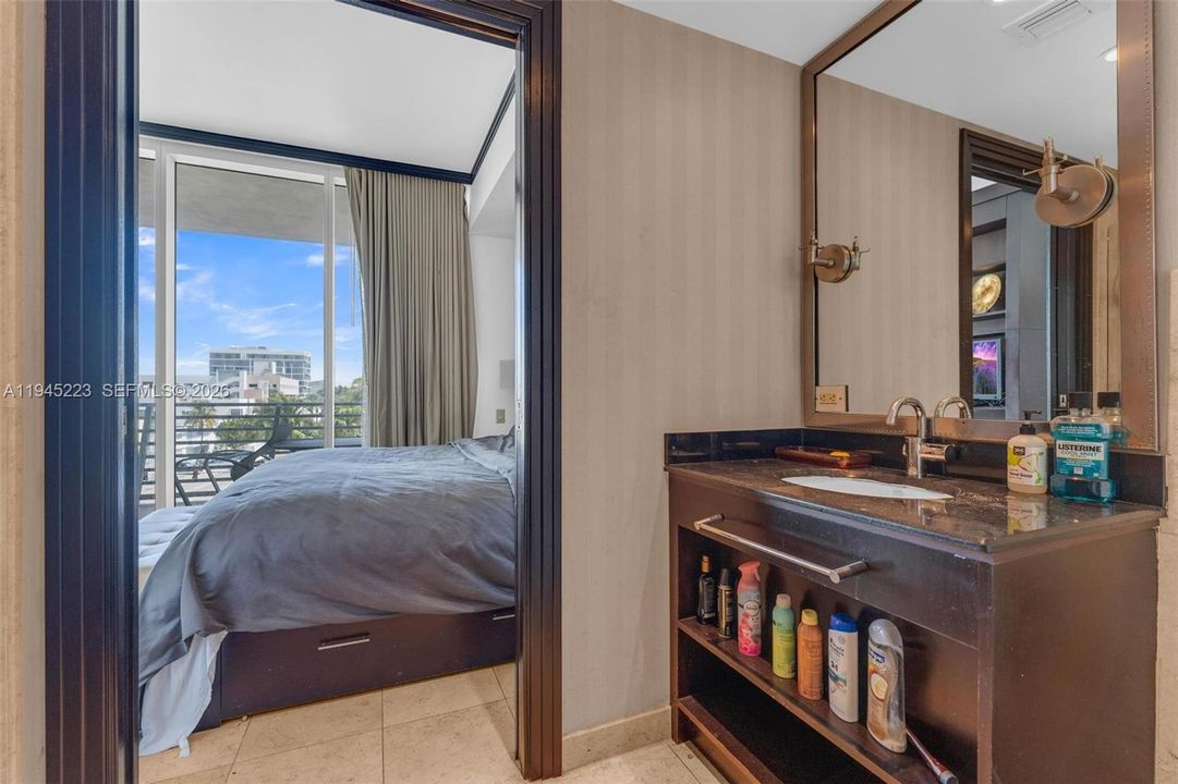 For Sale: $215,000 (0 beds, 1 baths, 500 Square Feet)