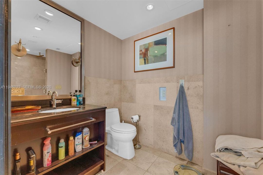 For Sale: $215,000 (0 beds, 1 baths, 500 Square Feet)