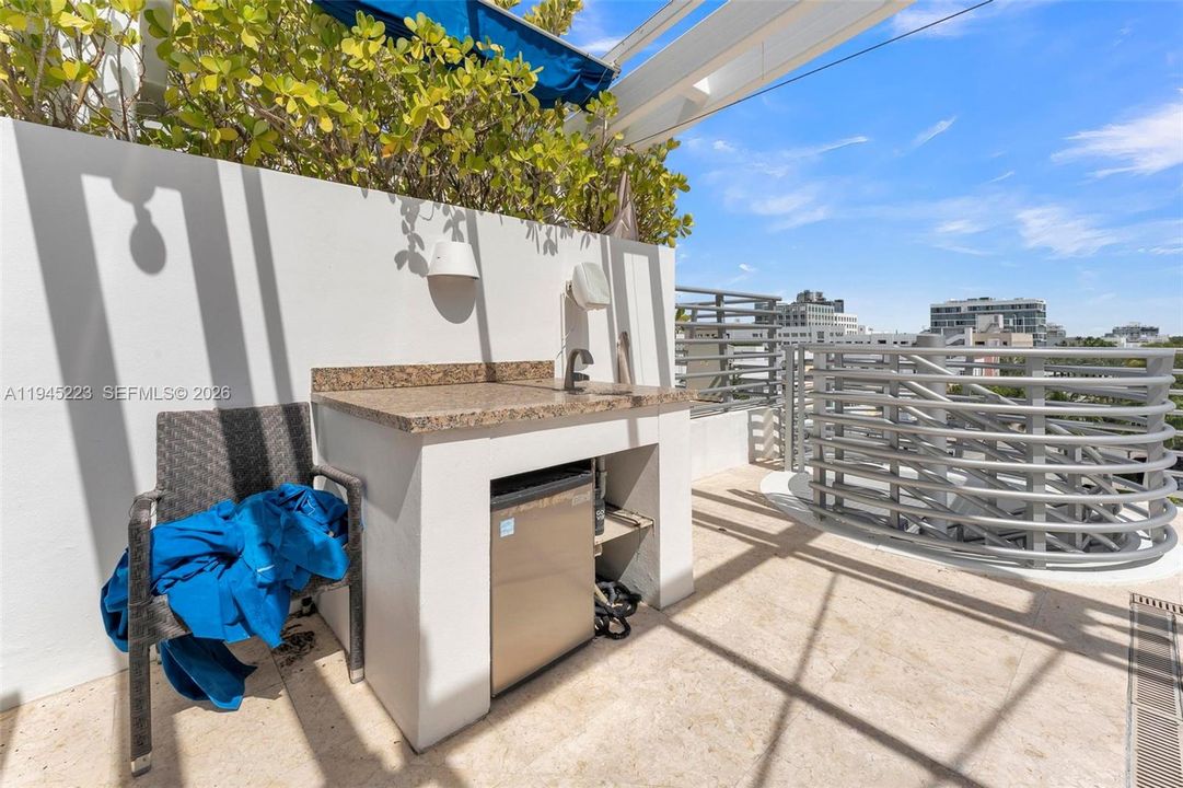 For Sale: $215,000 (0 beds, 1 baths, 500 Square Feet)