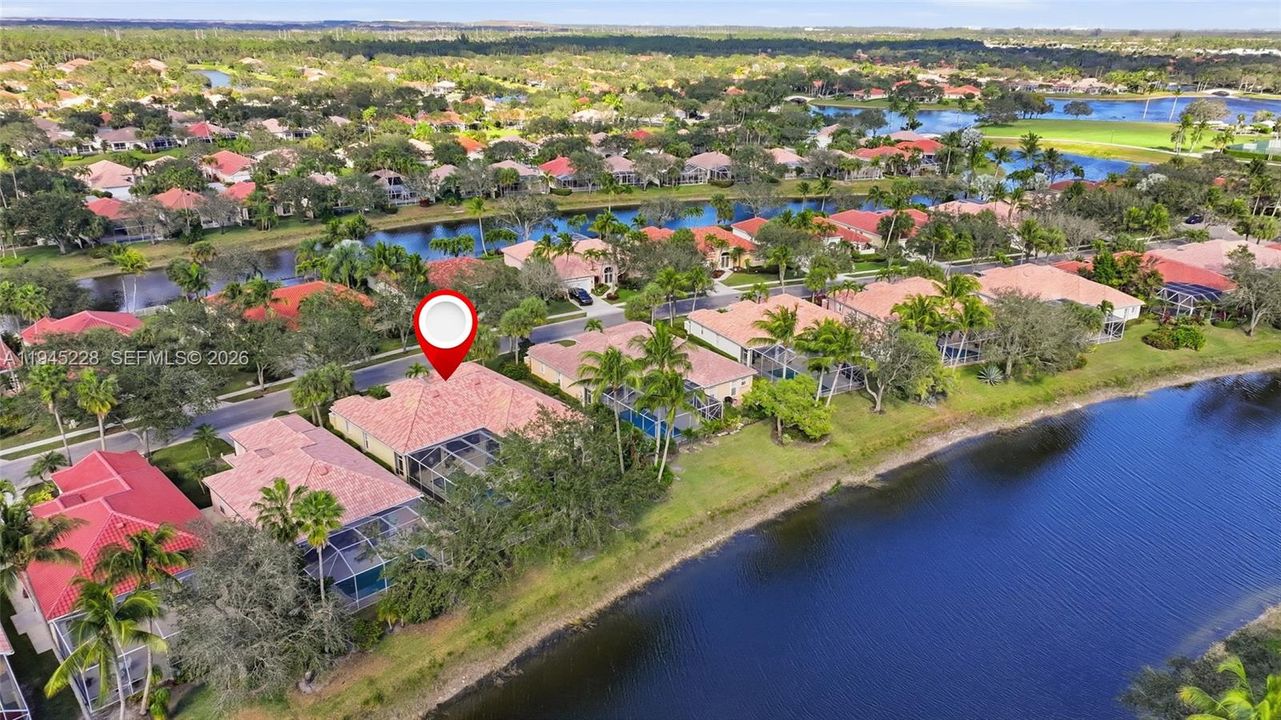 Под контрактом: $799,999 (4 спален, 3 ванн, 2544 Квадратных фут)