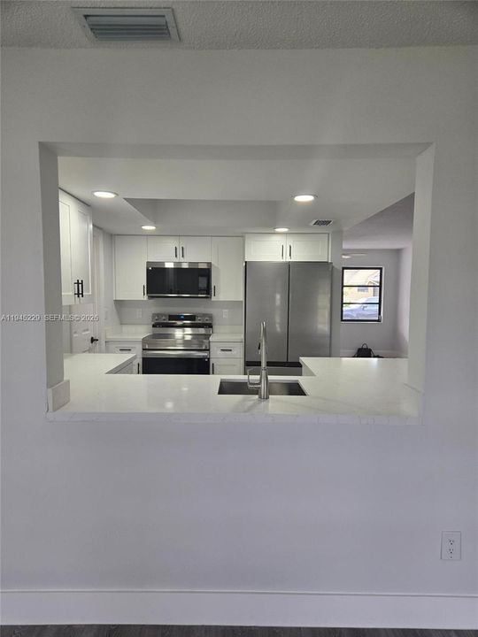 Activo con contrato: $264,000 (2 camas, 1 baños, 1061 Pies cuadrados)