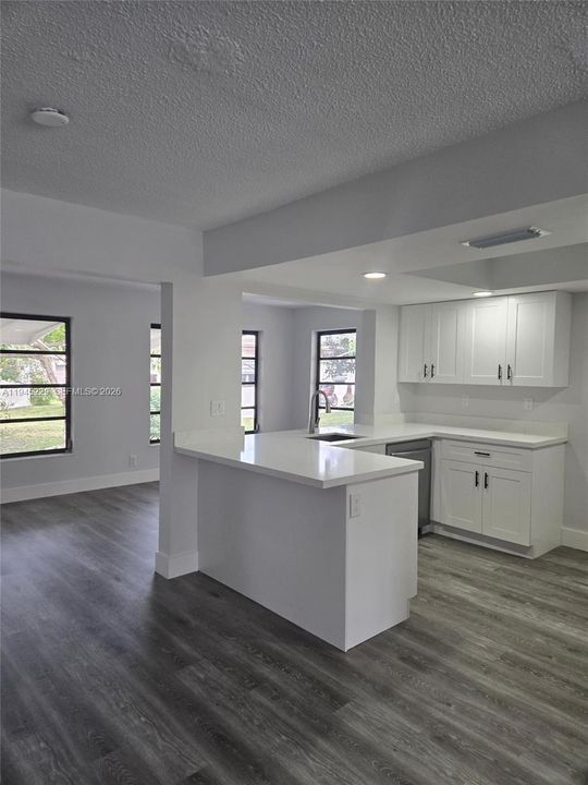 Activo con contrato: $264,000 (2 camas, 1 baños, 1061 Pies cuadrados)