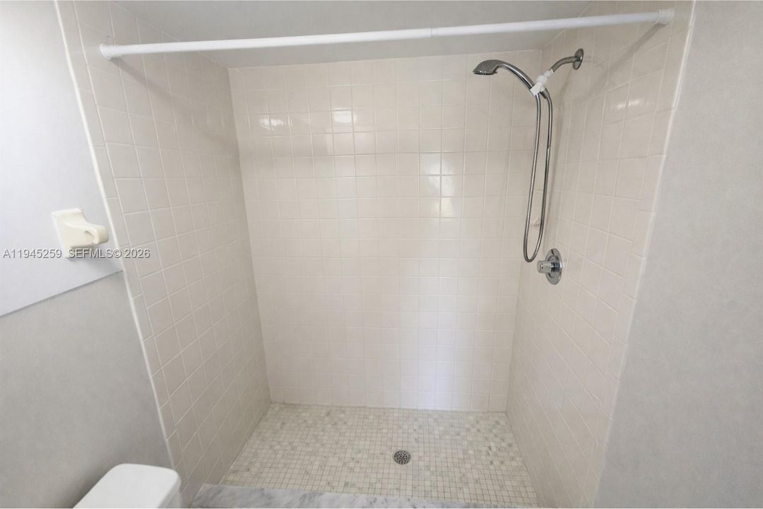 En Renta: $1,900 (2 camas, 2 baños, 1200 Pies cuadrados)
