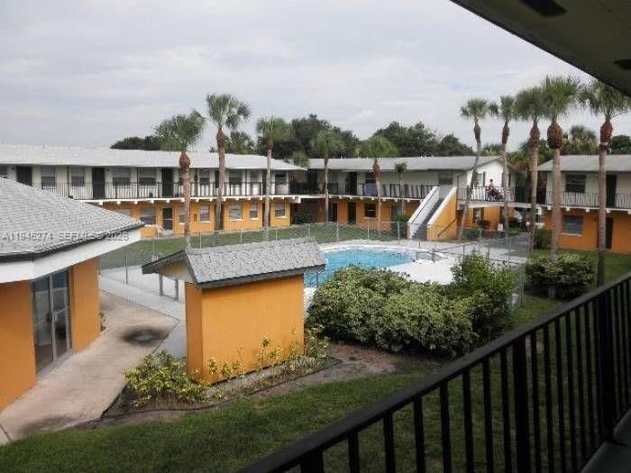 For Rent: $1,175 (2 beds, 1 baths, 644 Square Feet)