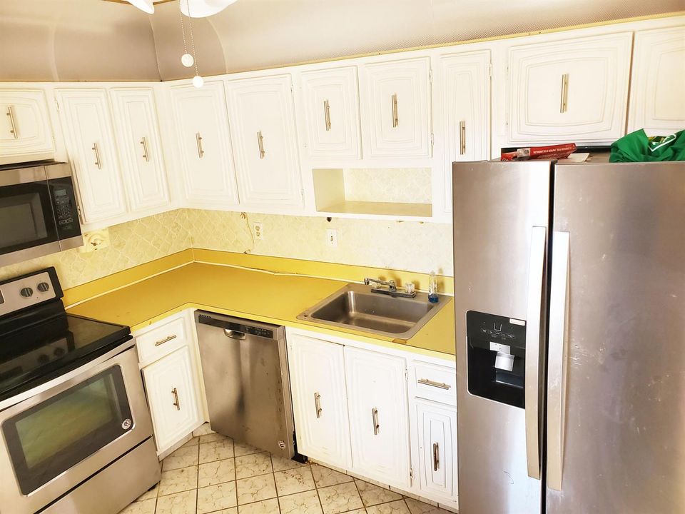 Kitchen (1)