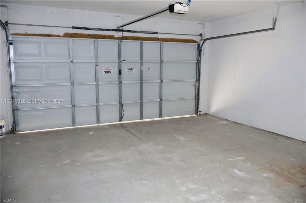 Vendido Recientemente: $300,000 (3 camas, 2 baños, 0 Pies cuadrados)