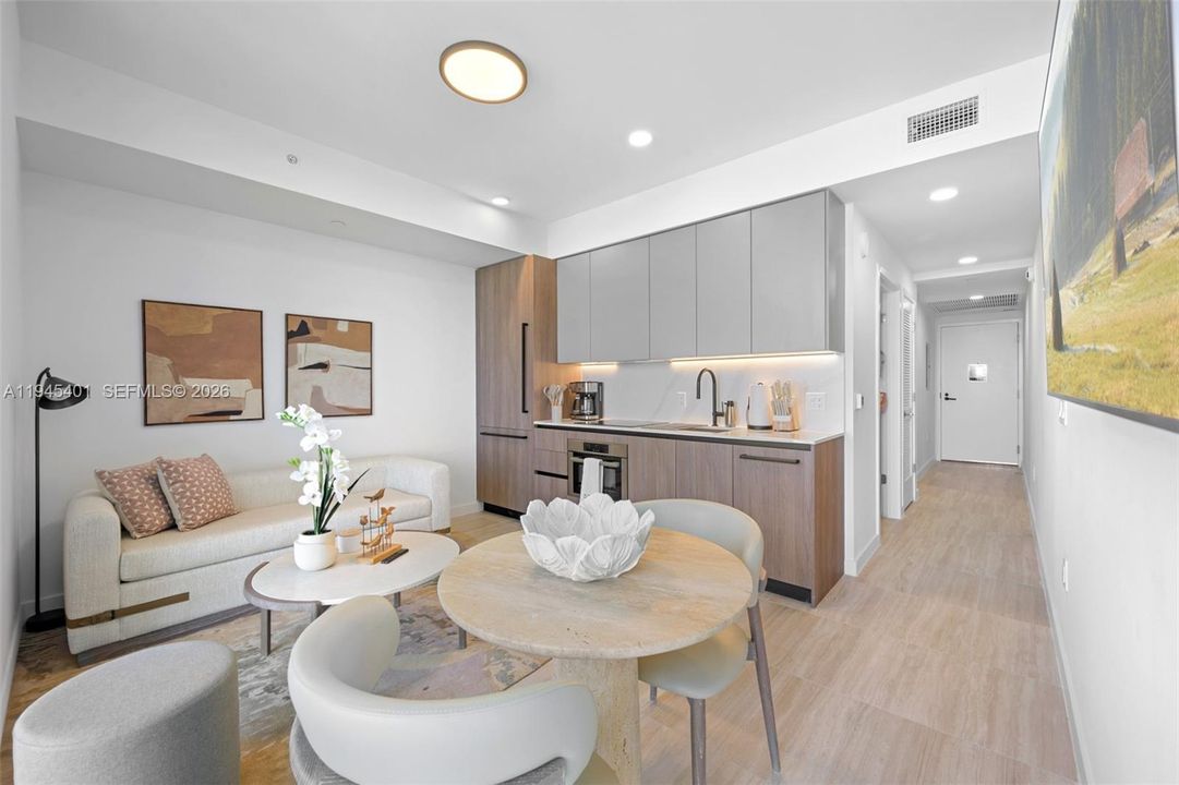 For Sale: $799,000 (1 beds, 1 baths, 475 Square Feet)