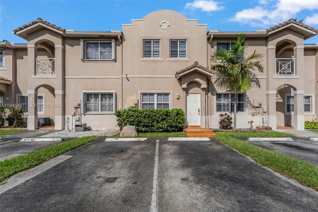 For Sale: $469,700 (2 beds, 2 baths, 1260 Square Feet)