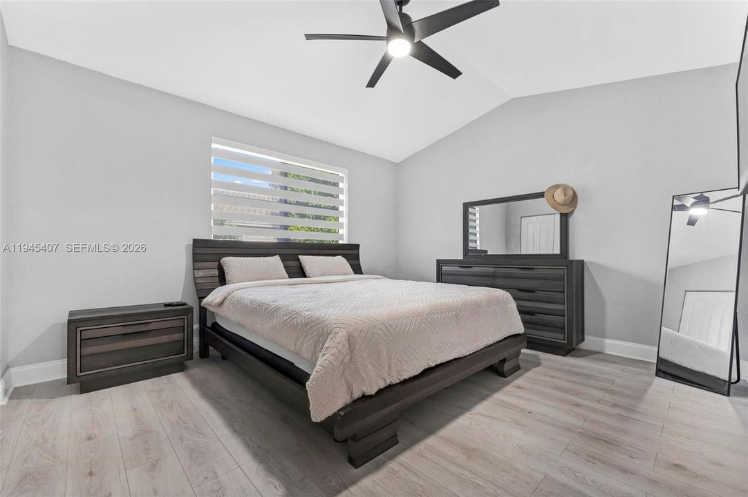 For Sale: $469,700 (2 beds, 2 baths, 1260 Square Feet)