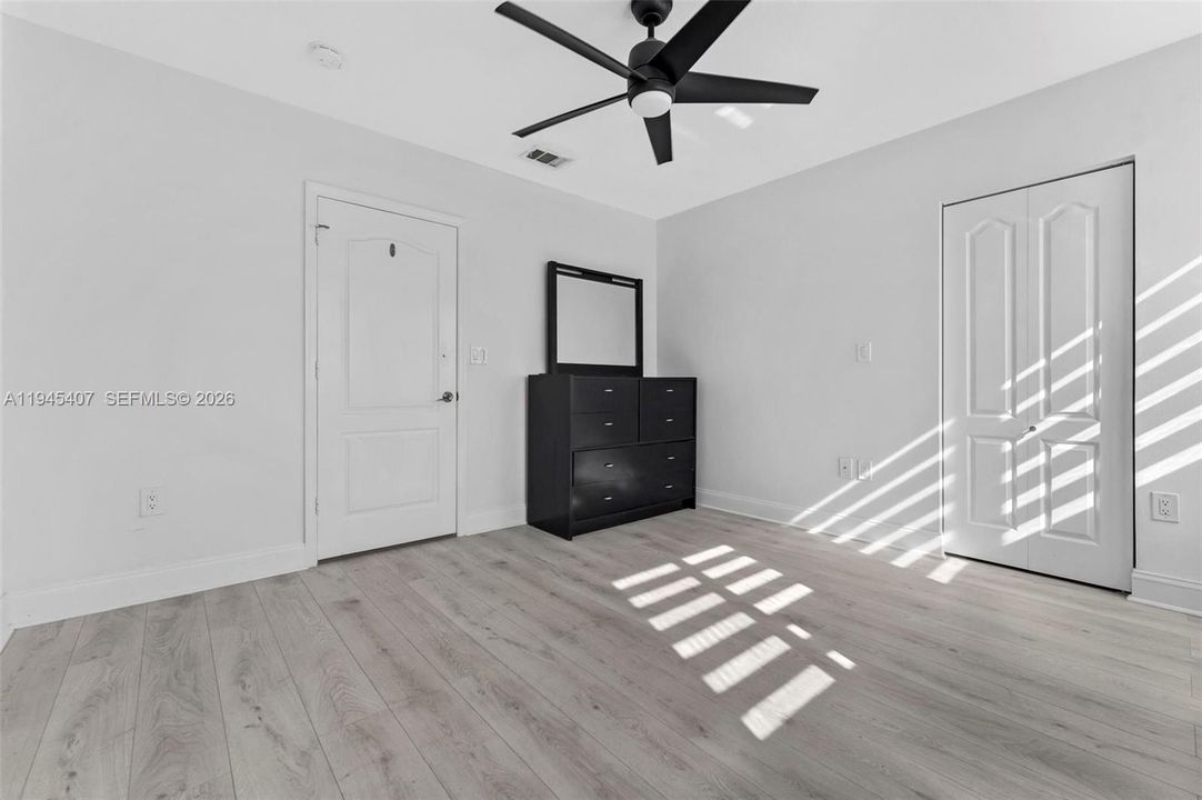 For Sale: $469,700 (2 beds, 2 baths, 1260 Square Feet)