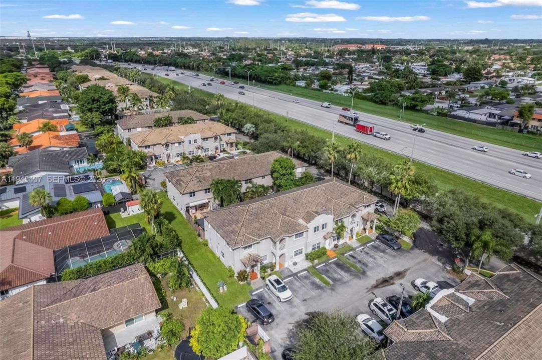 For Sale: $469,700 (2 beds, 2 baths, 1260 Square Feet)