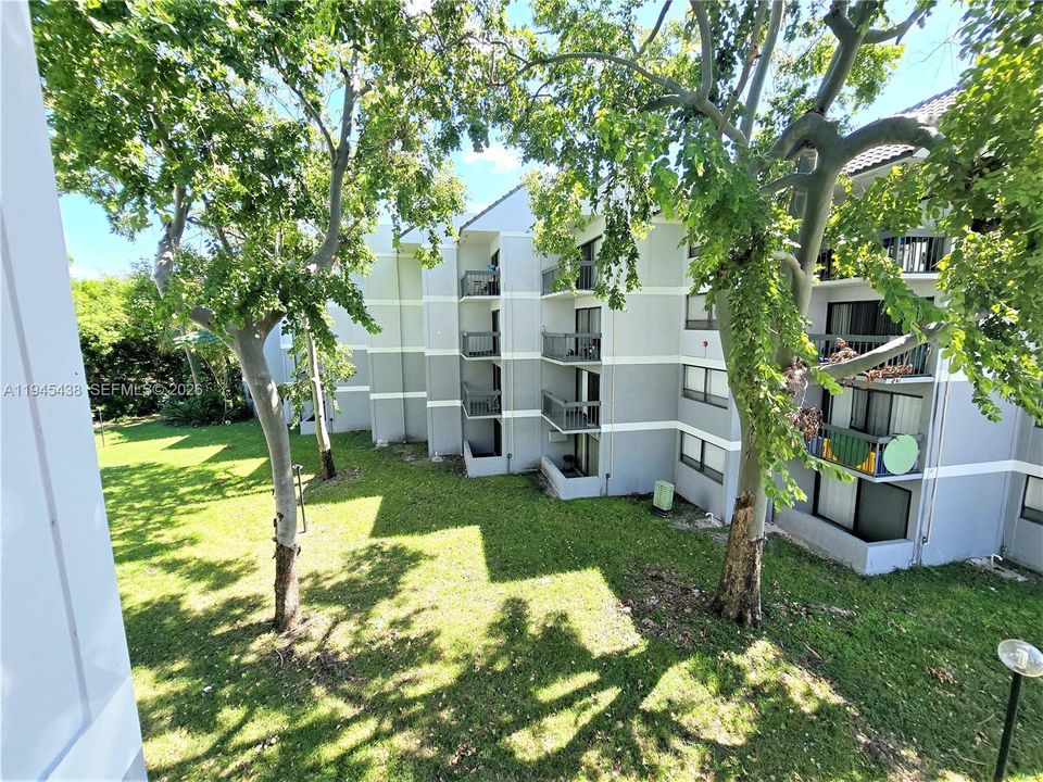 На продажу: $170,000 (2 спален, 2 ванн, 1030 Квадратных фут)