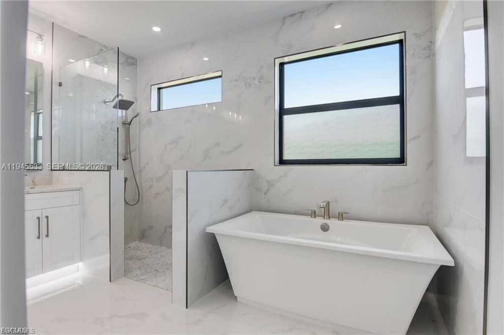 На продажу: $995,000 (4 спален, 3 ванн, 2567 Квадратных фут)