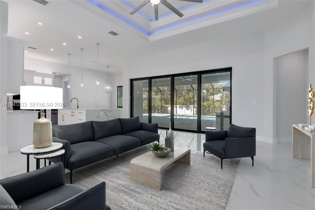 На продажу: $995,000 (4 спален, 3 ванн, 2567 Квадратных фут)