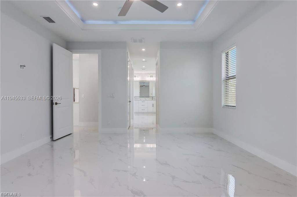 На продажу: $995,000 (4 спален, 3 ванн, 2567 Квадратных фут)