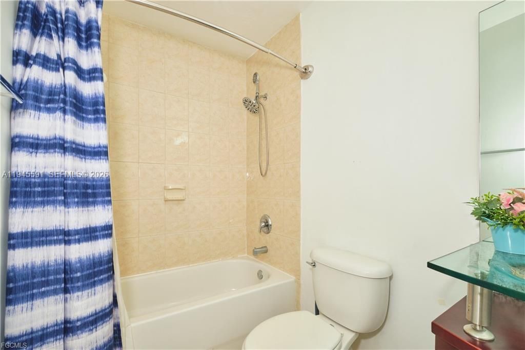 Недавно продано: $79,000 (1 спален, 1 ванн, 840 Квадратных фут)