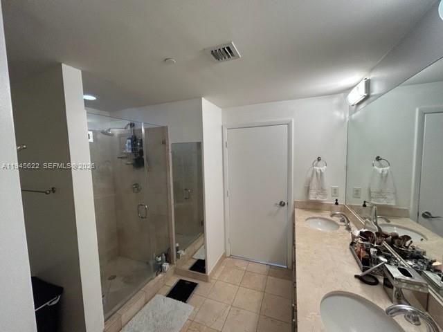 For Sale: $859,000 (3 beds, 3 baths, 1849 Square Feet)