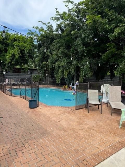 Recently Sold: $734,900 (4 beds, 2 baths, 2153 Square Feet)