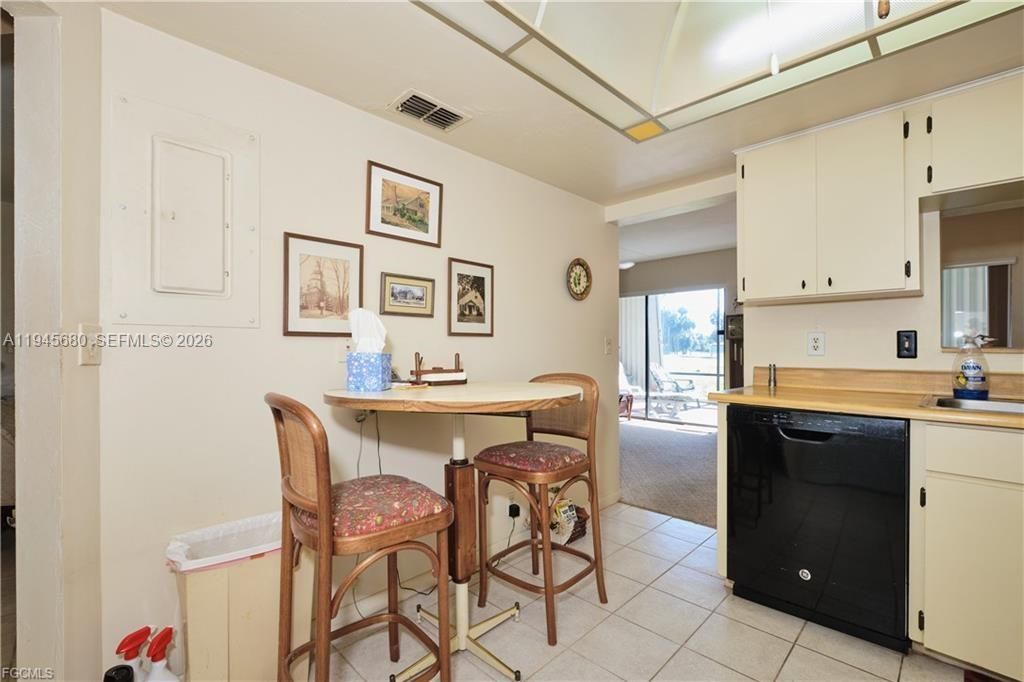 En Venta: $119,500 (2 camas, 2 baños, 1233 Pies cuadrados)