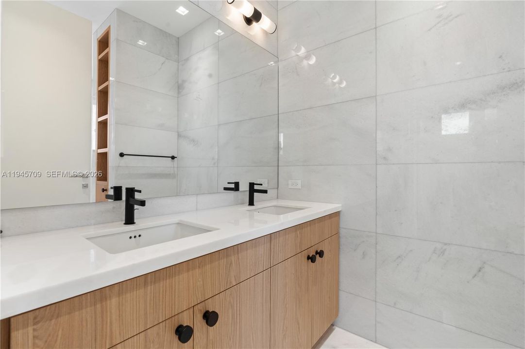 For Sale: $4,999,000 (4 beds, 4 baths, 0 Square Feet)
