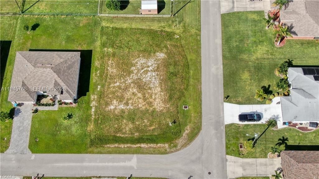 На продажу: $139,500 (0.24 acres)